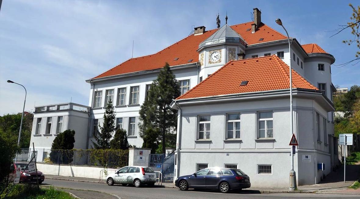 Škola PRAHA 02 Škola PRAHA 02