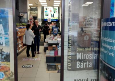KNIHCENTRUM.cz a BOOKLOGISTICS s.r.o.