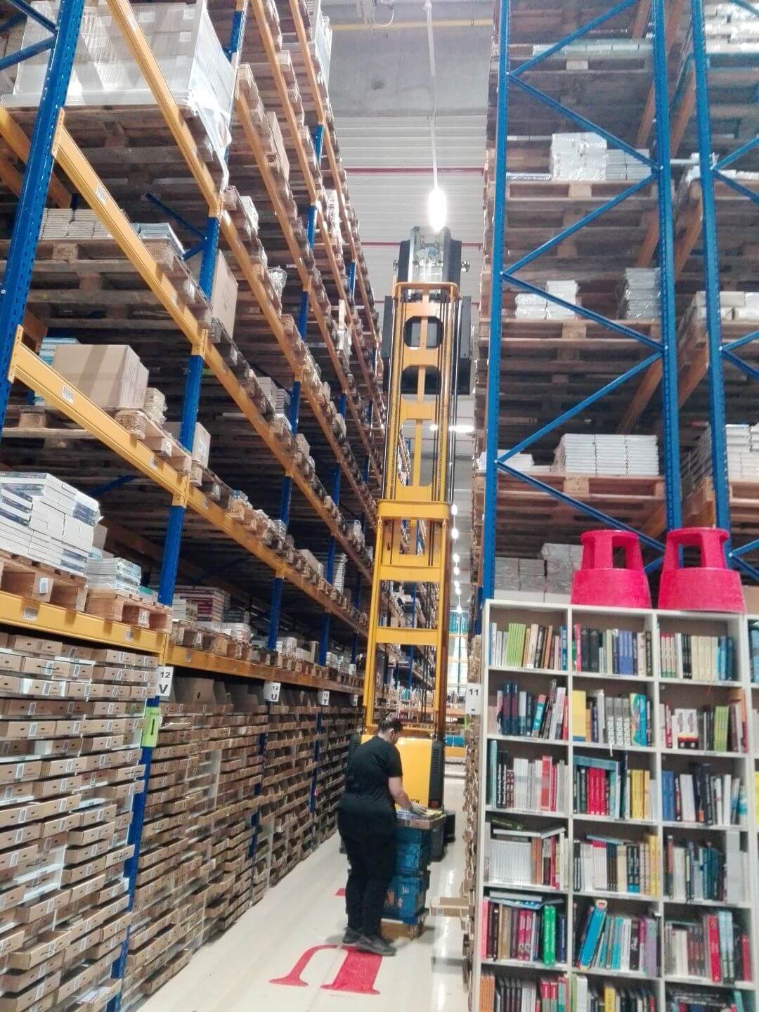 20230428 Knihcentrum Cz A Booklogistics S R O 04